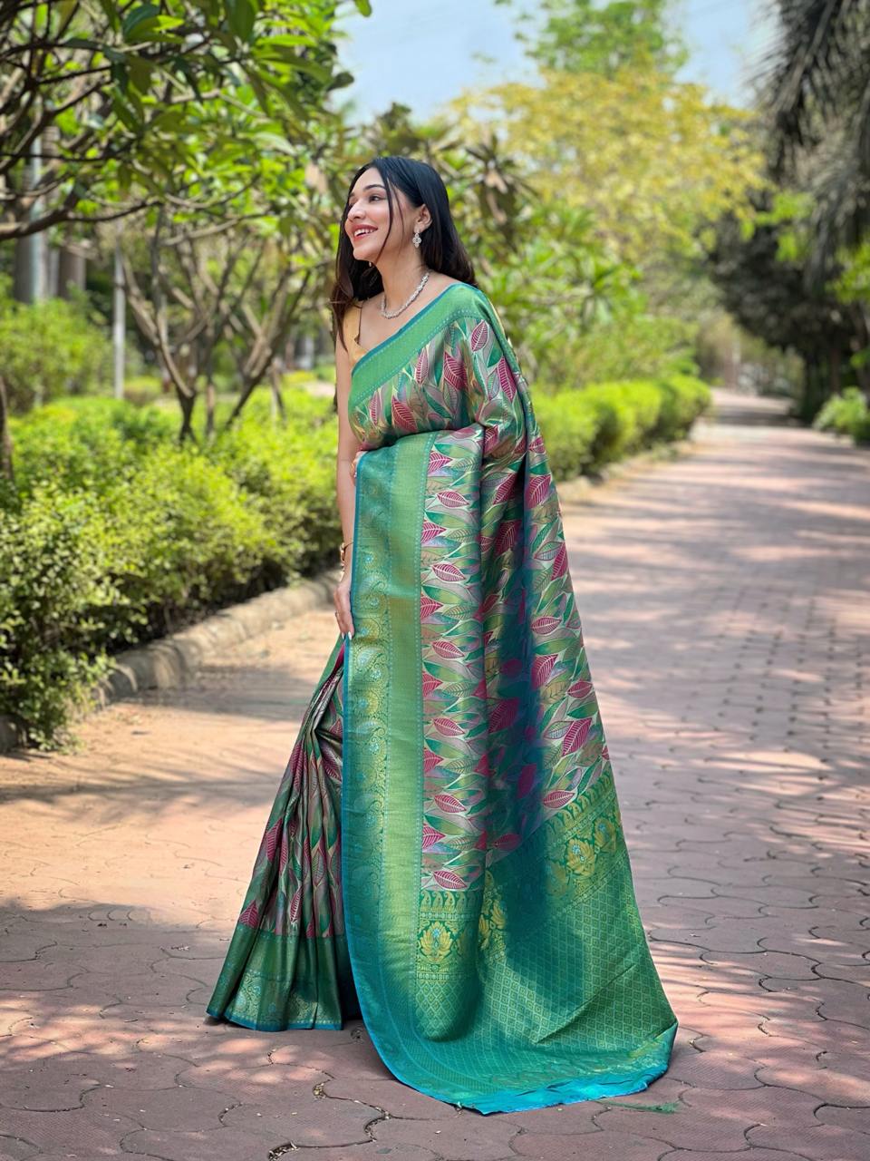Women's Luxurious Pista Green & Pink Art Silk Saree with Intricate Leaf Weave & Broad Zari Border β Ideal for Festive & Wedding Occasions - Image 2